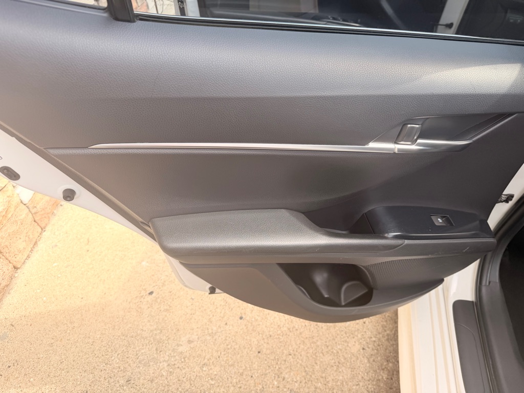 Photo 13 of this TOYOTA CAMRY