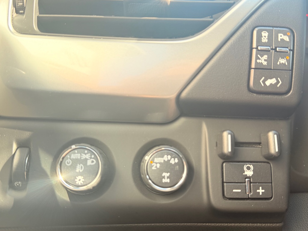 Photo 25 of this CHEVROLET SUBURBAN