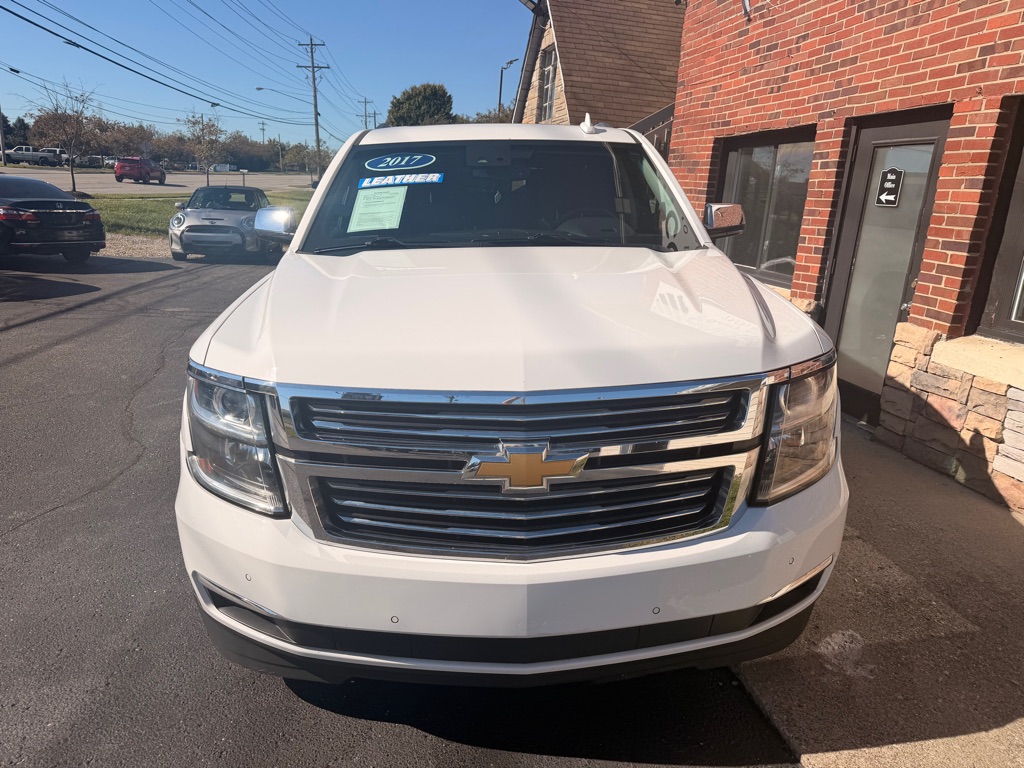 Photo 3 of this CHEVROLET SUBURBAN