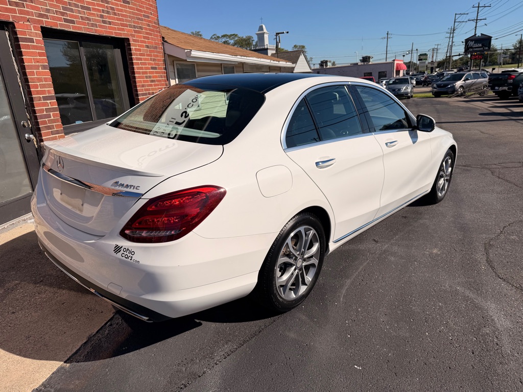 Photo 7 of this MERCEDES-BENZ C-CLASS
