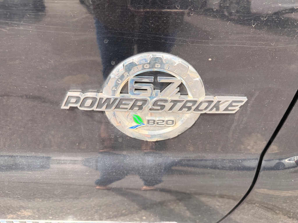 Photo 8 of this FORD F-250 SUPER DUT