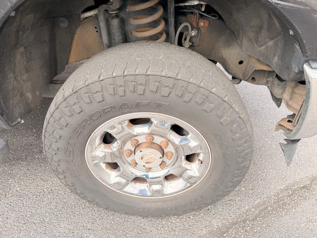 Photo 31 of this FORD F-250 SUPER DUT