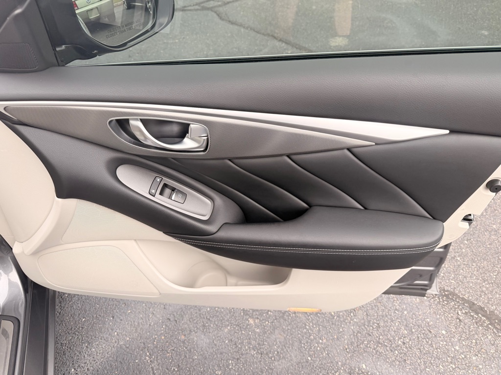 Photo 20 of this INFINITI Q50