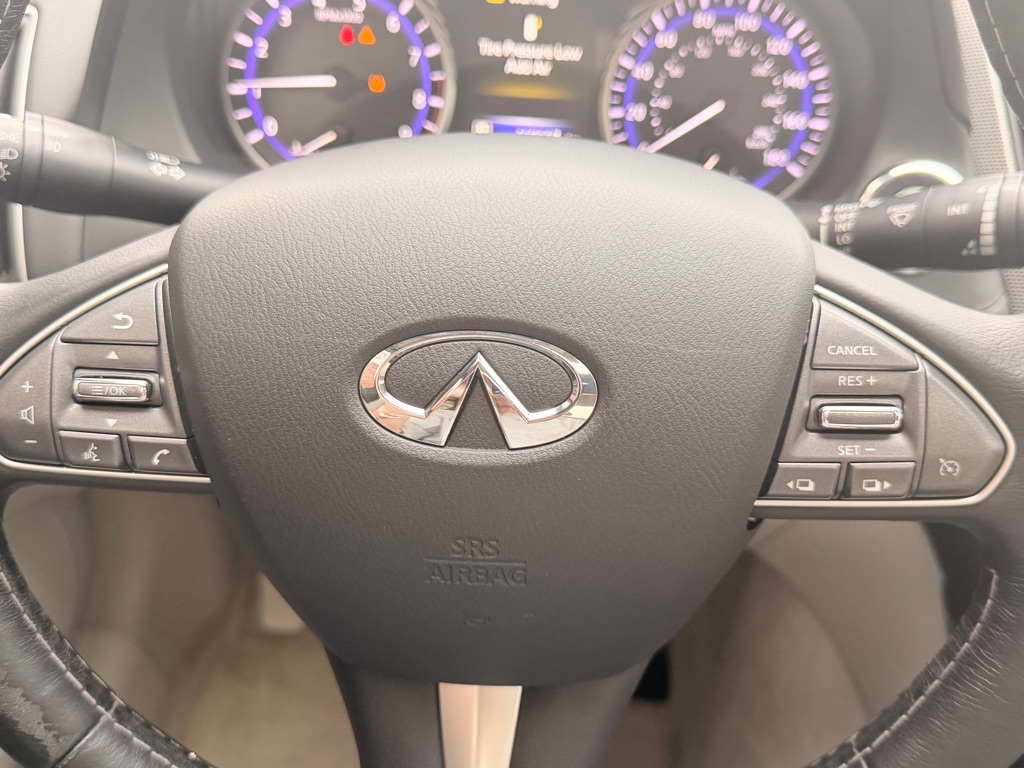 Photo 23 of this INFINITI Q50