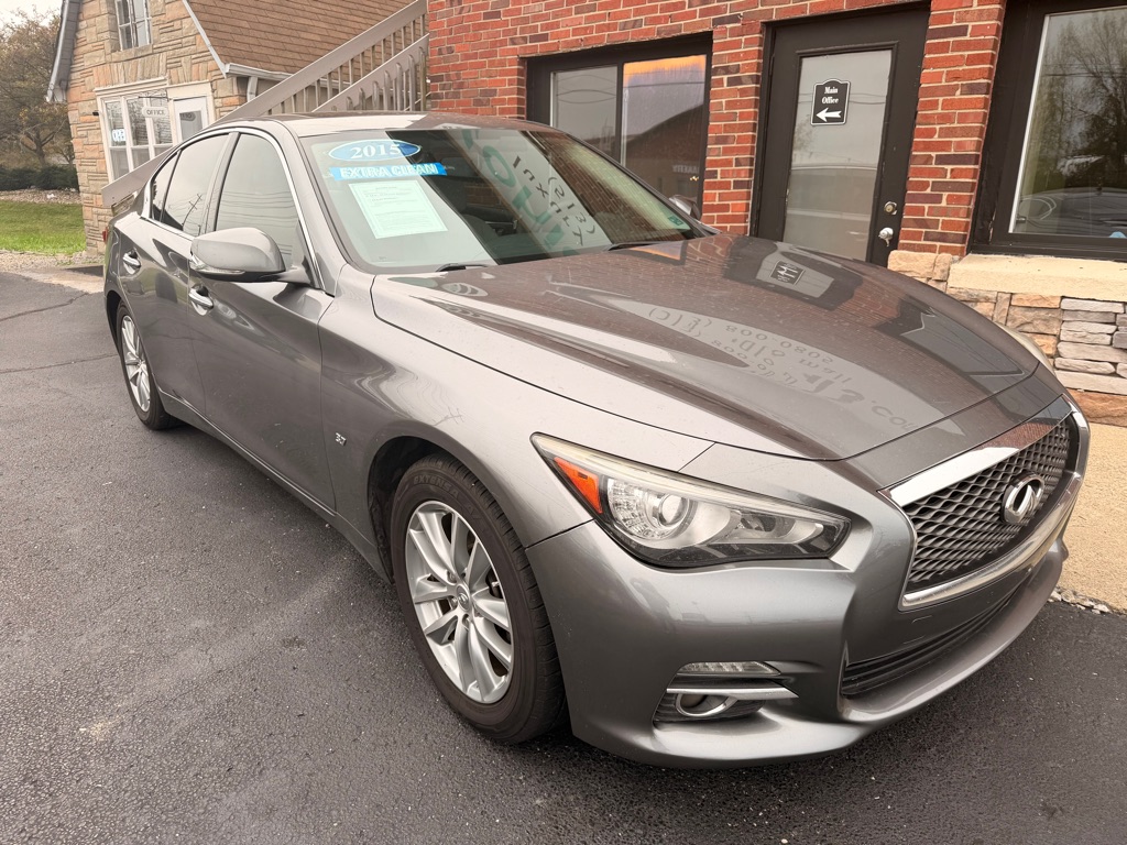 Photo 2 of this INFINITI Q50