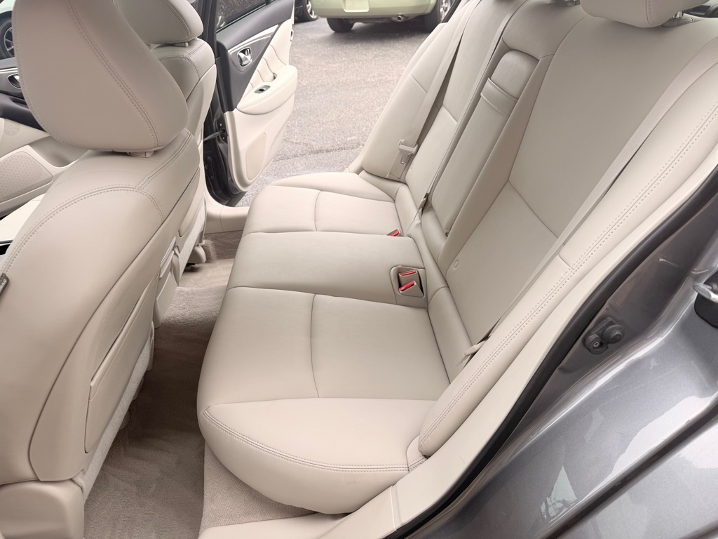 Photo 12 of this INFINITI Q50