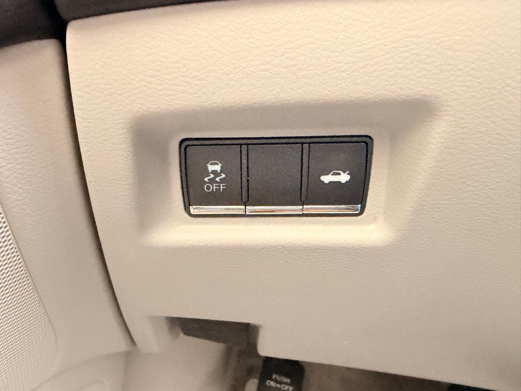 Photo 24 of this INFINITI Q50