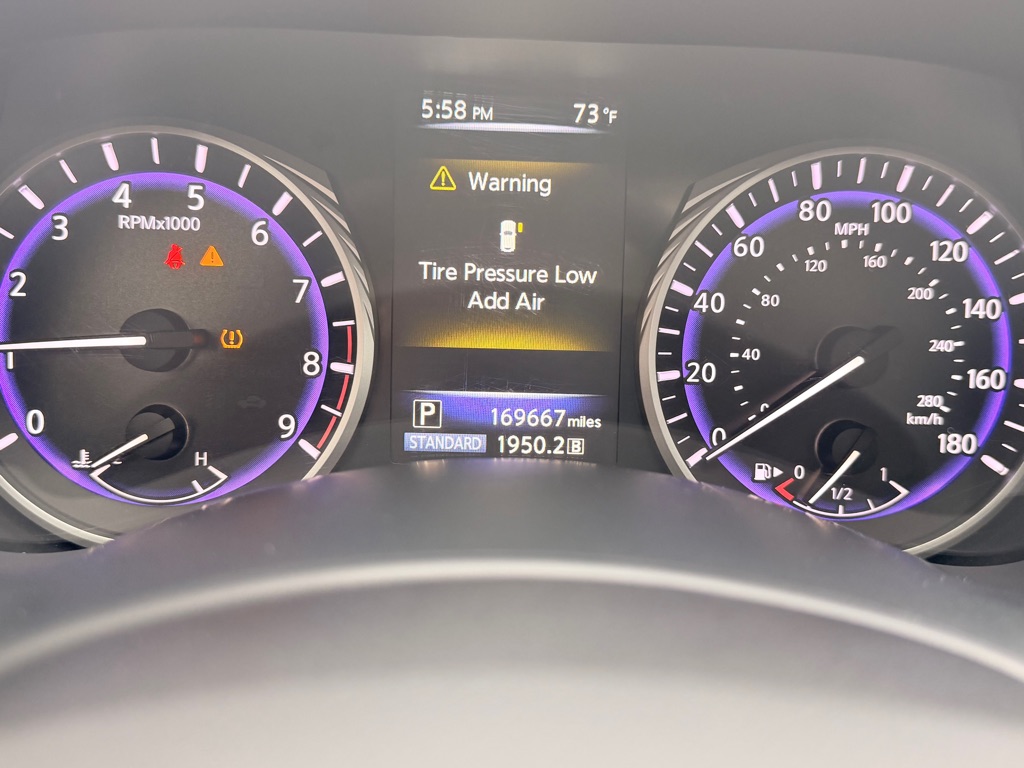 Photo 22 of this INFINITI Q50
