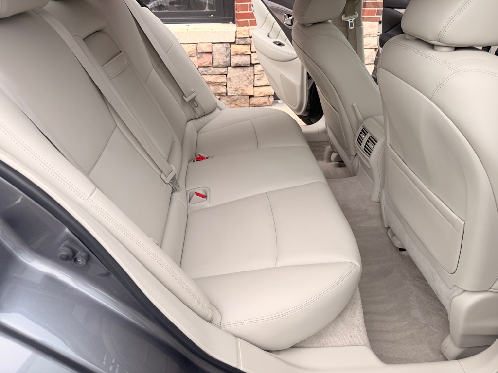 Photo 15 of this INFINITI Q50