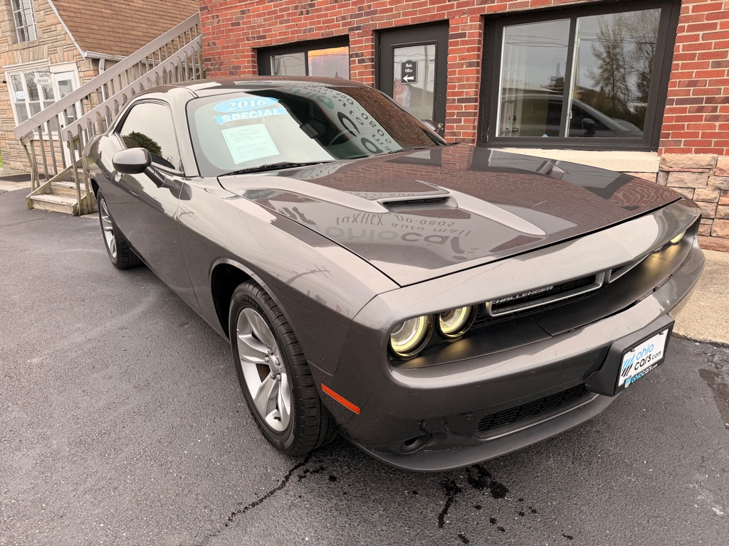 Photo 2 of this DODGE CHALLENGER