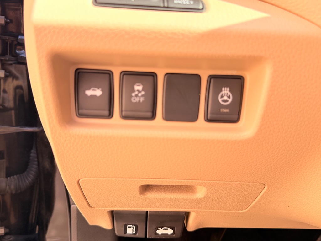 Photo 23 of this NISSAN ALTIMA
