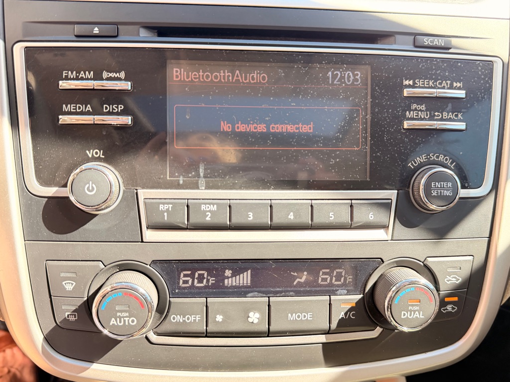 Photo 24 of this NISSAN ALTIMA