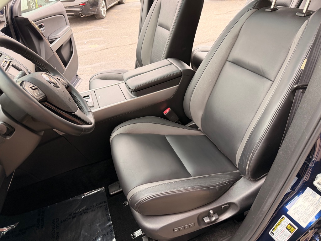 Photo 10 of this MAZDA CX-9