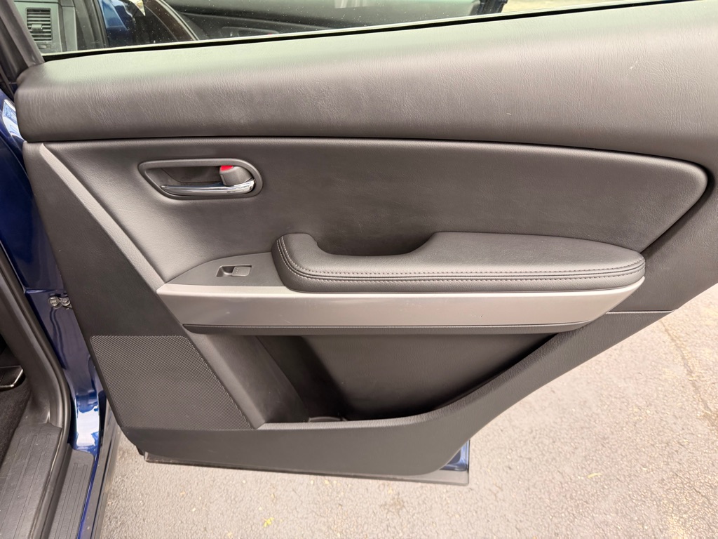Photo 19 of this MAZDA CX-9