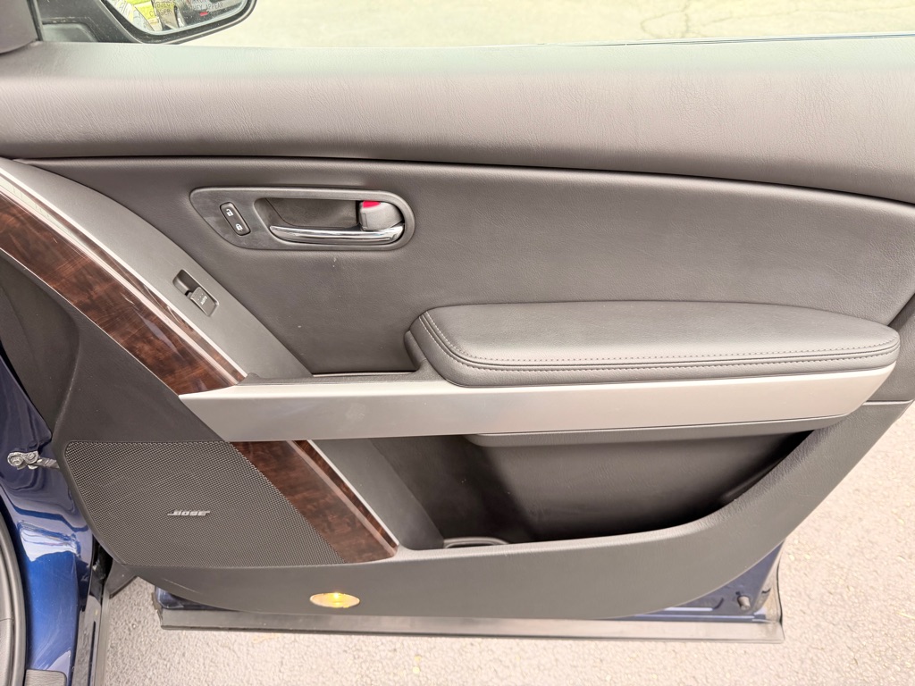 Photo 23 of this MAZDA CX-9