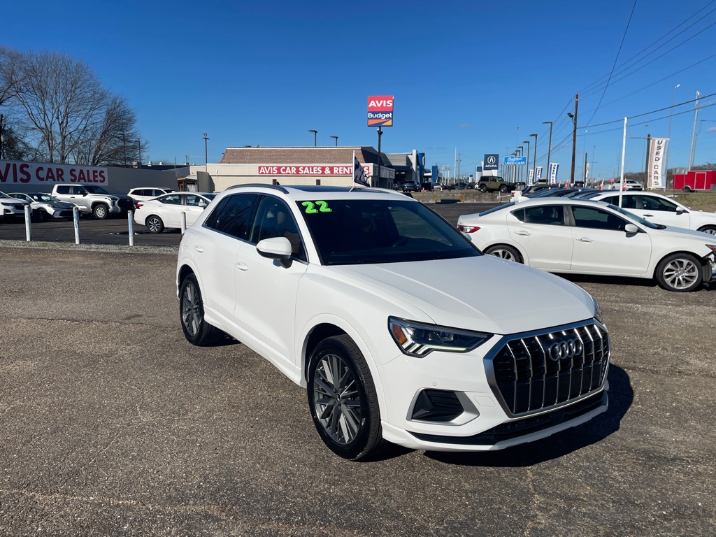 Photo 15 of this AUDI Q3