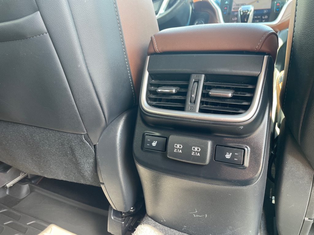 Photo 13 of this SUBARU OUTBACK