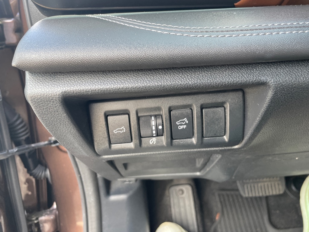 Photo 20 of this SUBARU OUTBACK