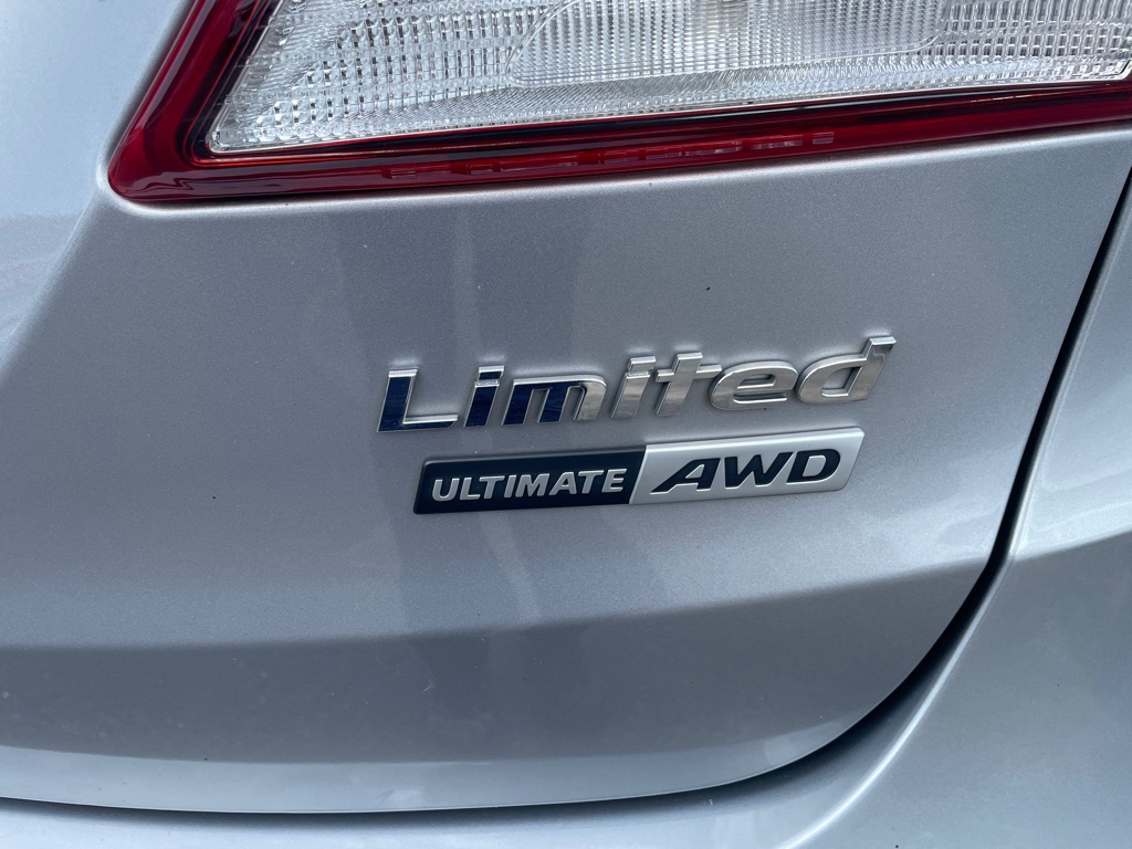 Photo 11 of this HYUNDAI SANTA FE XL
