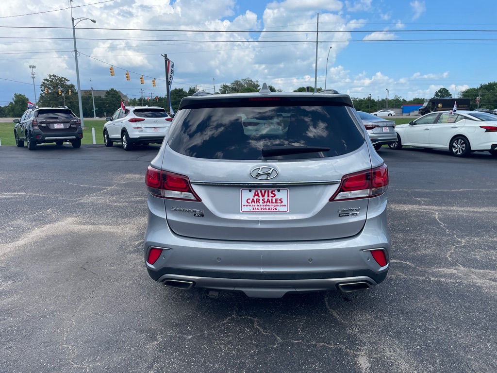 Photo 10 of this HYUNDAI SANTA FE XL