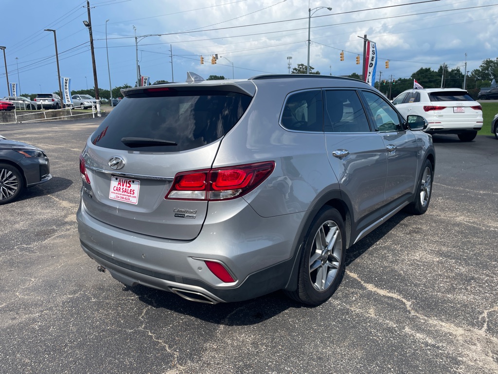 Photo 13 of this HYUNDAI SANTA FE XL