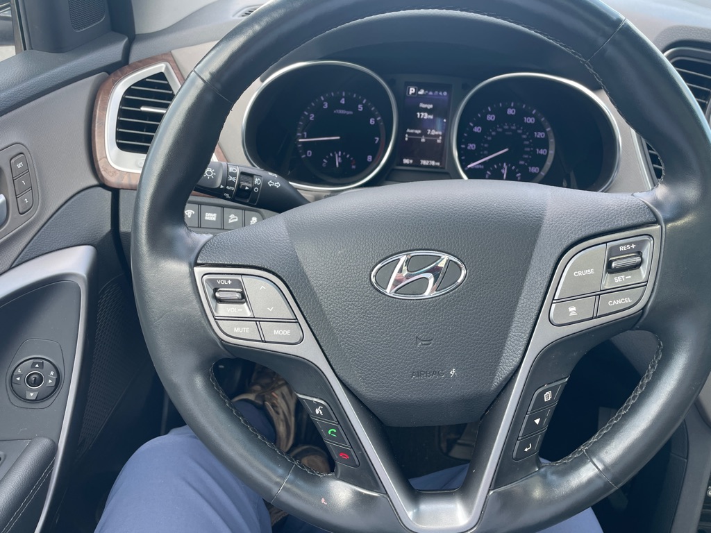Photo 22 of this HYUNDAI SANTA FE XL
