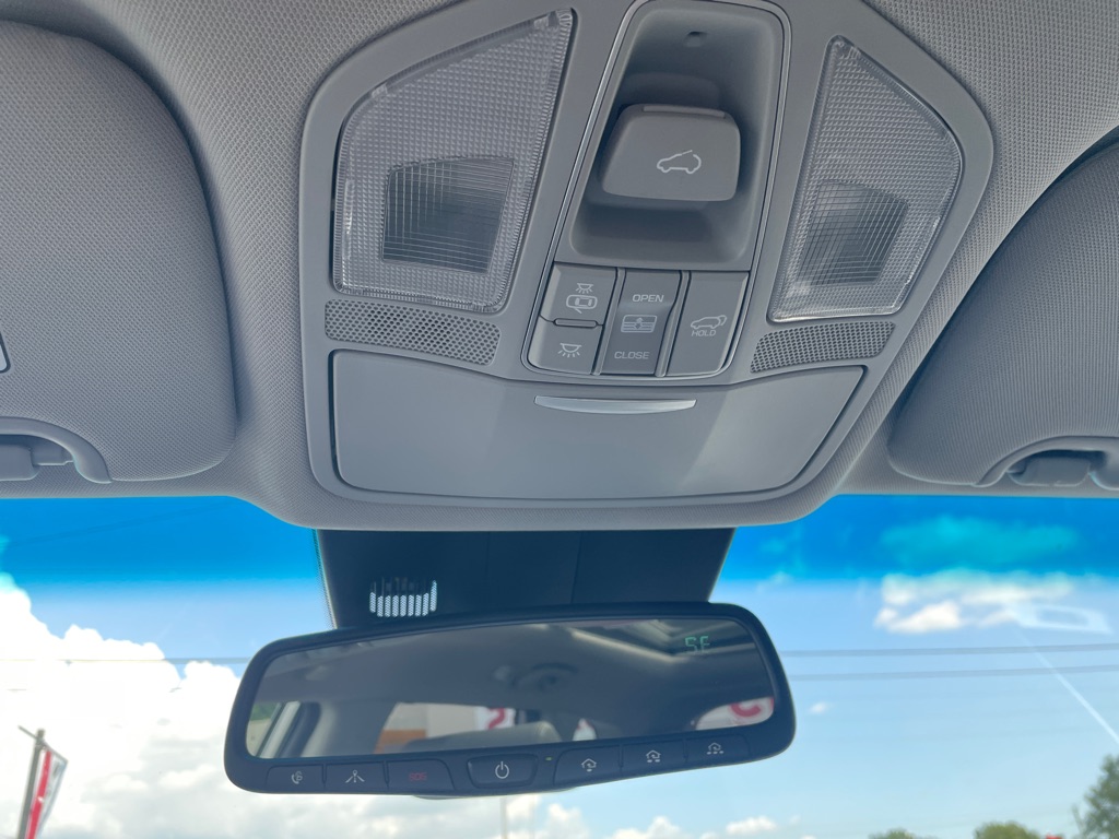 Photo 24 of this HYUNDAI SANTA FE XL
