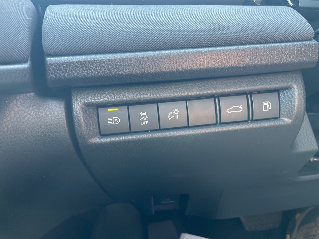 Photo 16 of this TOYOTA CAMRY