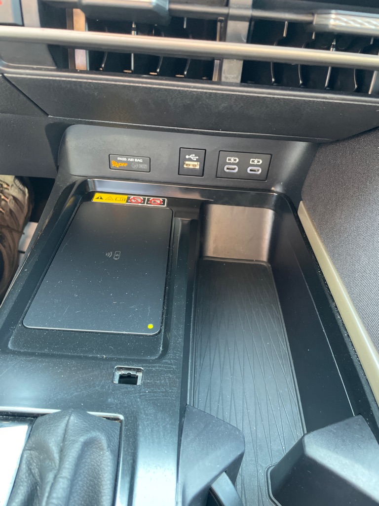 Photo 19 of this TOYOTA CAMRY