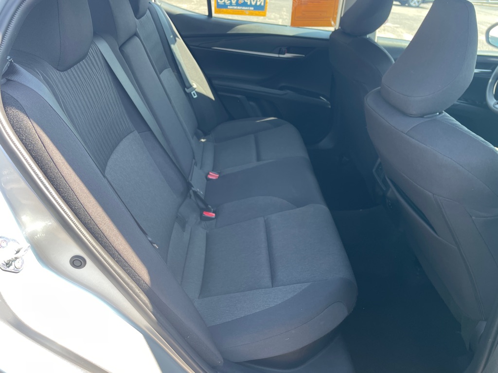 Photo 11 of this TOYOTA CAMRY
