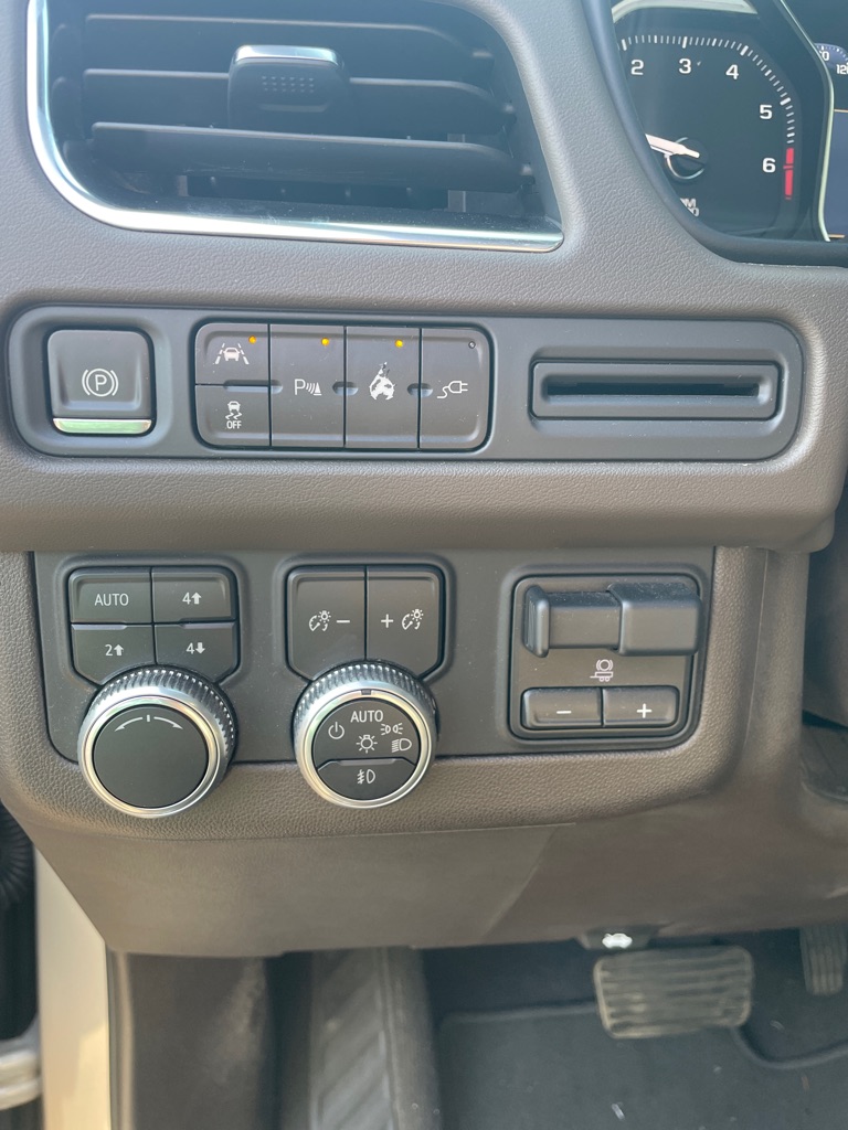 Photo 19 of this GMC YUKON