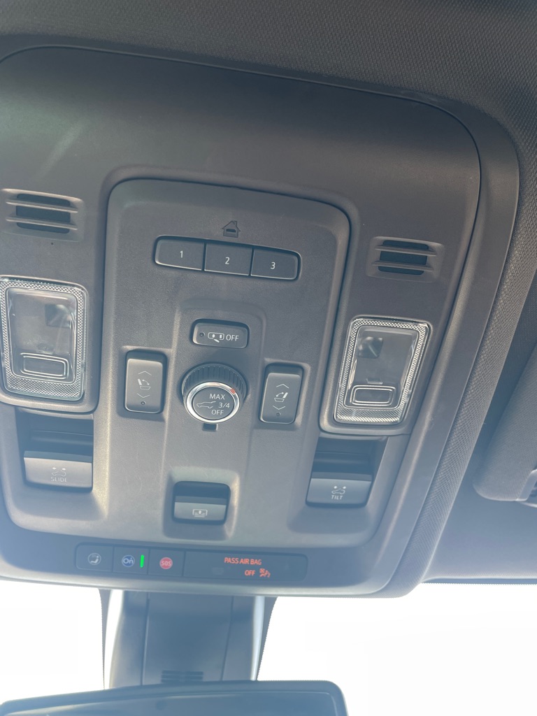 Photo 23 of this GMC YUKON