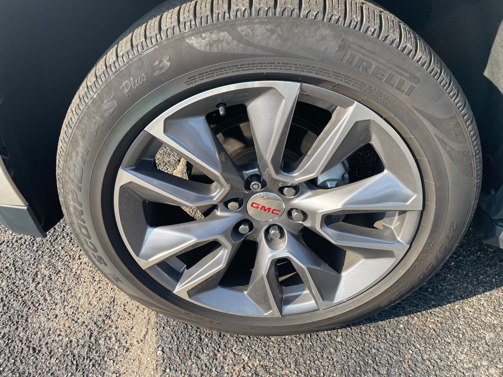 Photo 17 of this GMC YUKON