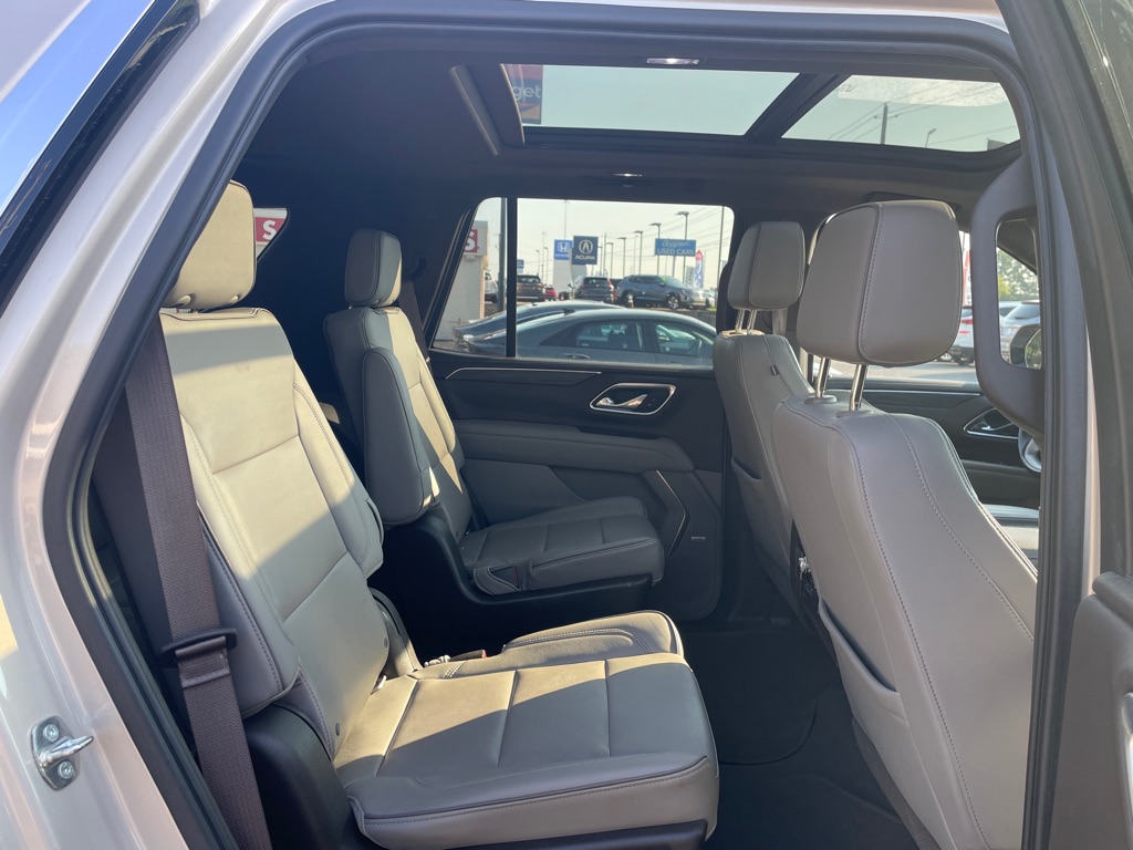 Photo 13 of this GMC YUKON