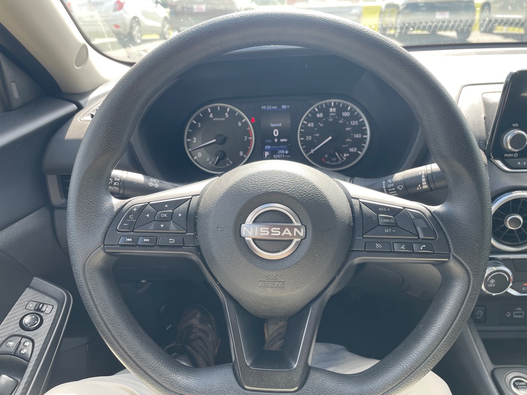 Photo 16 of this NISSAN SENTRA
