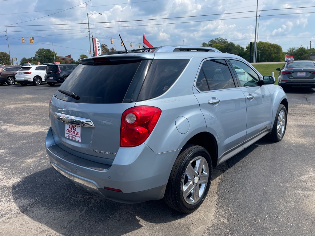 Photo 8 of this CHEVROLET EQUINOX