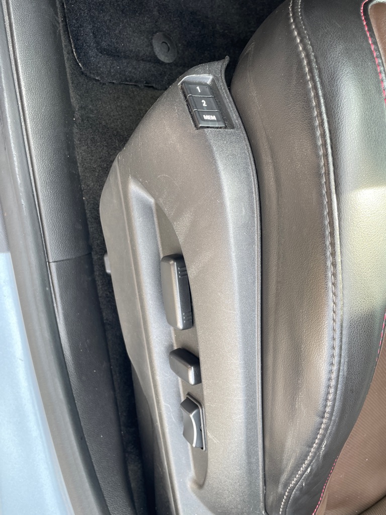 Photo 15 of this CHEVROLET EQUINOX