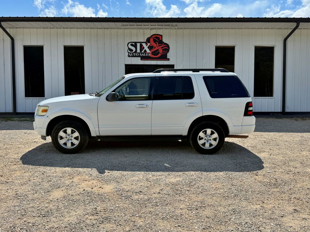 Photo 5 of this FORD EXPLORER