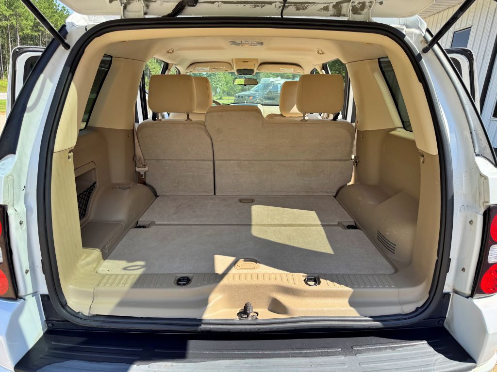Photo 11 of this FORD EXPLORER