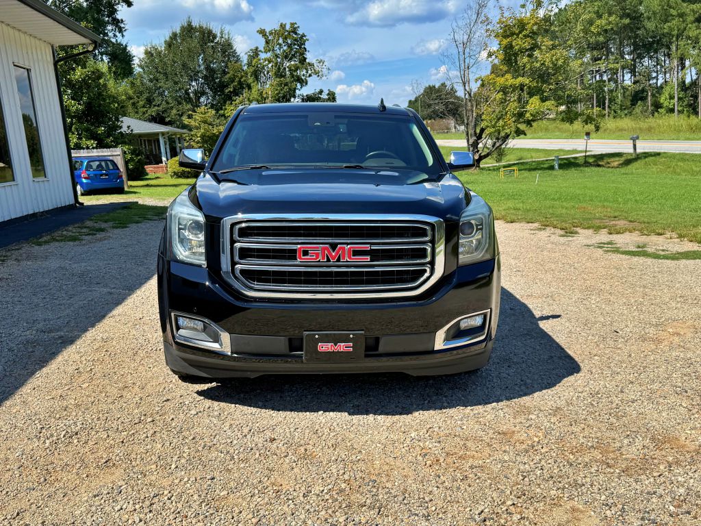 Photo 2 of this GMC YUKON