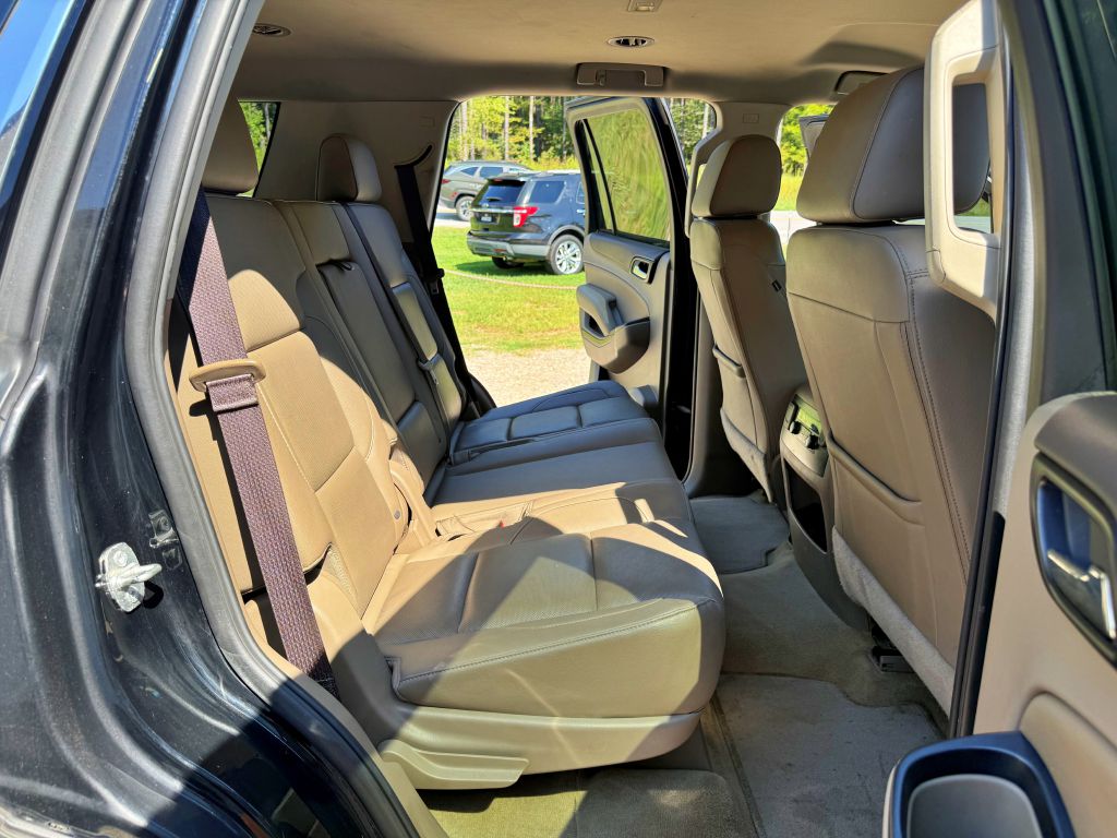 Photo 11 of this GMC YUKON