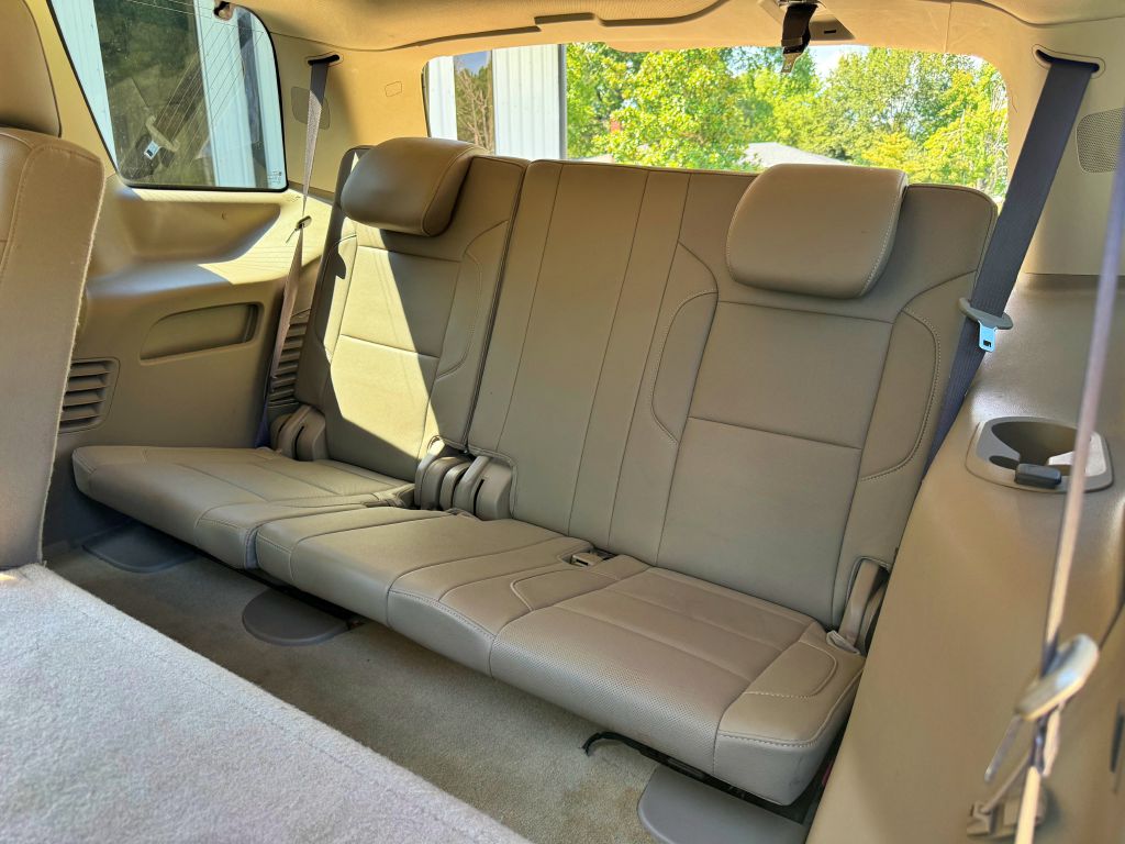 Photo 14 of this GMC YUKON