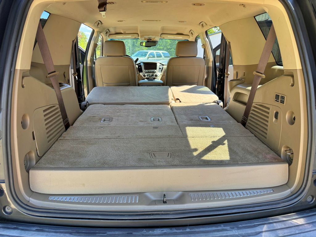 Photo 16 of this GMC YUKON