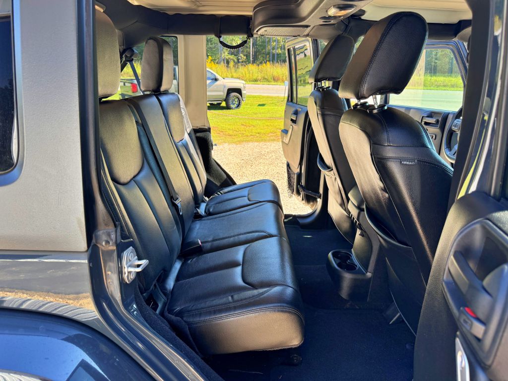 Photo 11 of this JEEP WRANGLER UNLIMI