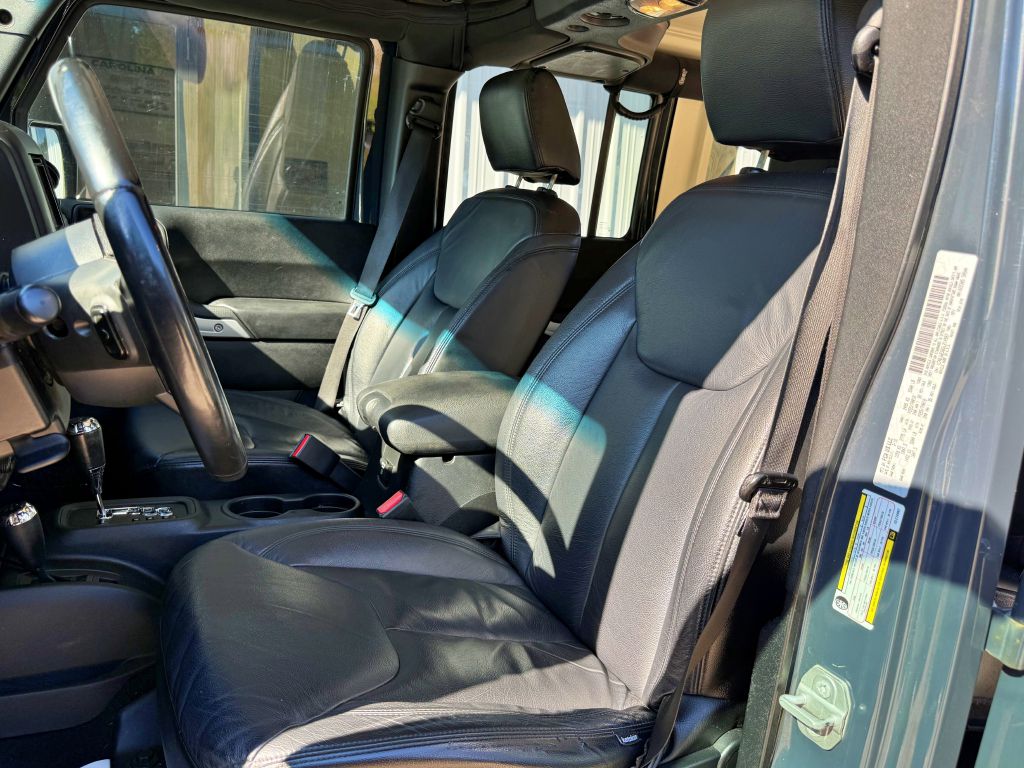 Photo 12 of this JEEP WRANGLER UNLIMI