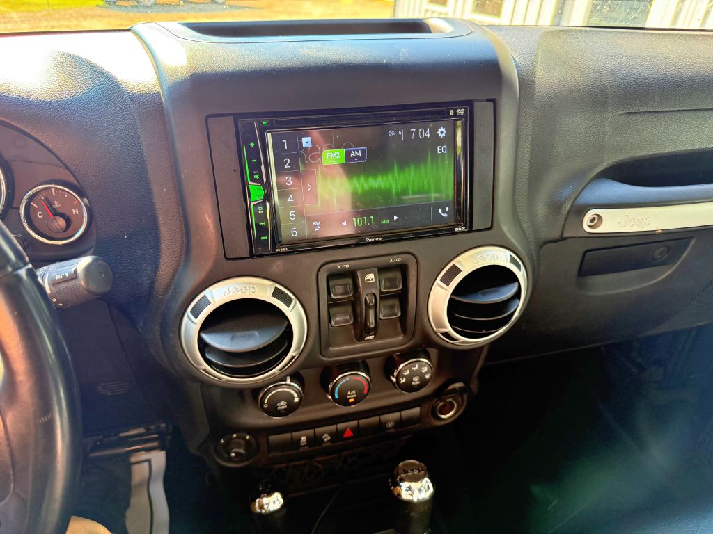 Photo 9 of this JEEP WRANGLER UNLIMI