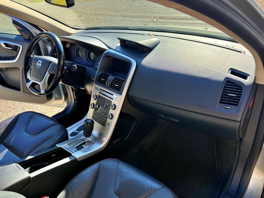 Photo 8 of this VOLVO XC60