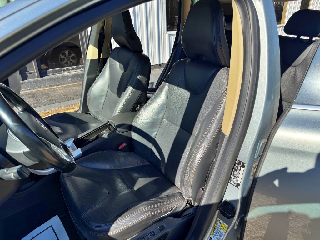 Photo 13 of this VOLVO XC60