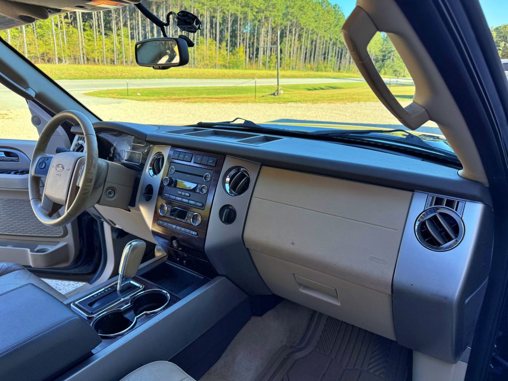 Photo 8 of this FORD EXPEDITION