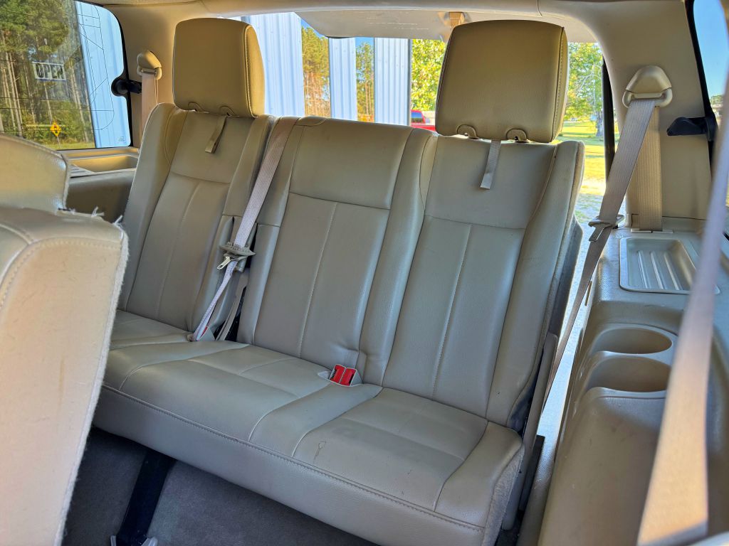 Photo 13 of this FORD EXPEDITION